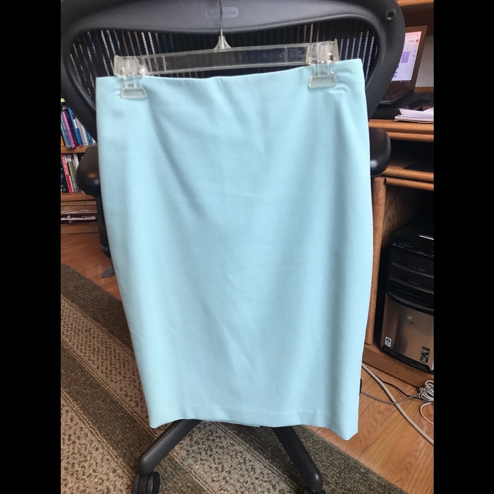 White House Black Market skirt - Picture 5 of 5